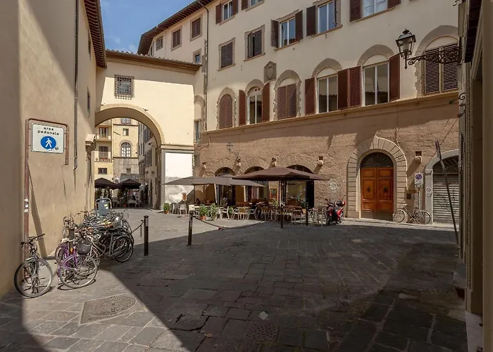 Piazza Dei Rossi Due View